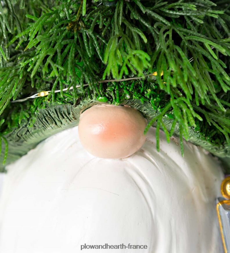 Nain de jardin d'arbre de Noël éclairé de vacances avec cadeau Plow & Hearth 8642F61683 articles ménagers