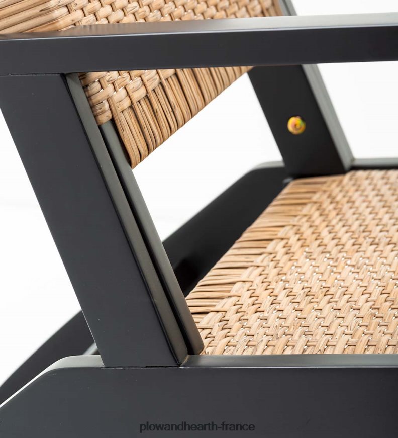 Claytor eucalyptus outdoor 2 chaises et 2 poufs avec table, ensemble 5 pièces - noir Plow & Hearth 8642F61126 articles ménagers