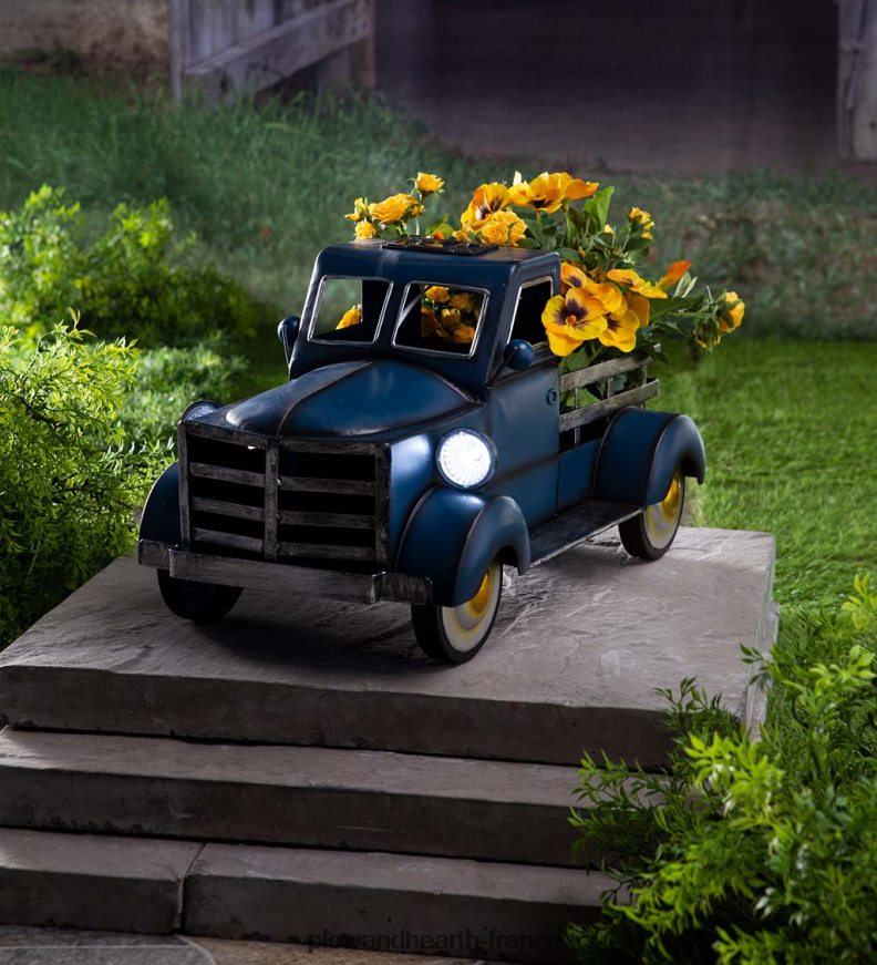jardinière de camionnette solaire de style vintage - rouge Plow & Hearth 8642F6187 cour et jardin