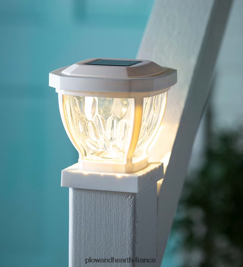 Lampes solaires à capuchon de poteau en verre ondulé, ensemble de 2 - cuivre Plow & Hearth 8642F6474 cour et jardin