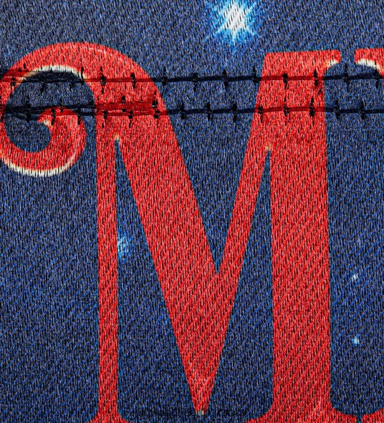 traîneau du père Noël sur le drapeau de jardin lustre de Noël Plow & Hearth 8642F6114 cour et jardin