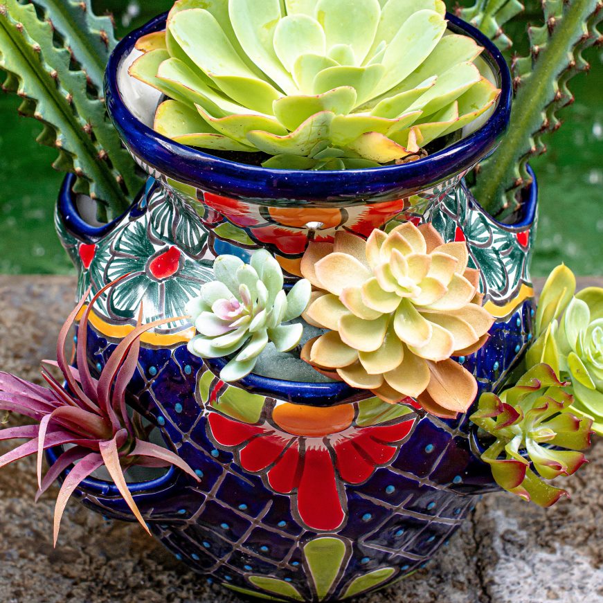 grand pot de fraises talavera bleu royal Plow & Hearth 8642F6939 cour et jardin