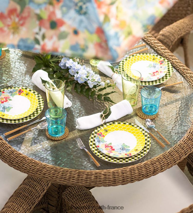 assiettes de sécurité extérieures en mélamine colorée, ensemble de 6 Plow & Hearth 8642F63081 saisonniers et cadeaux