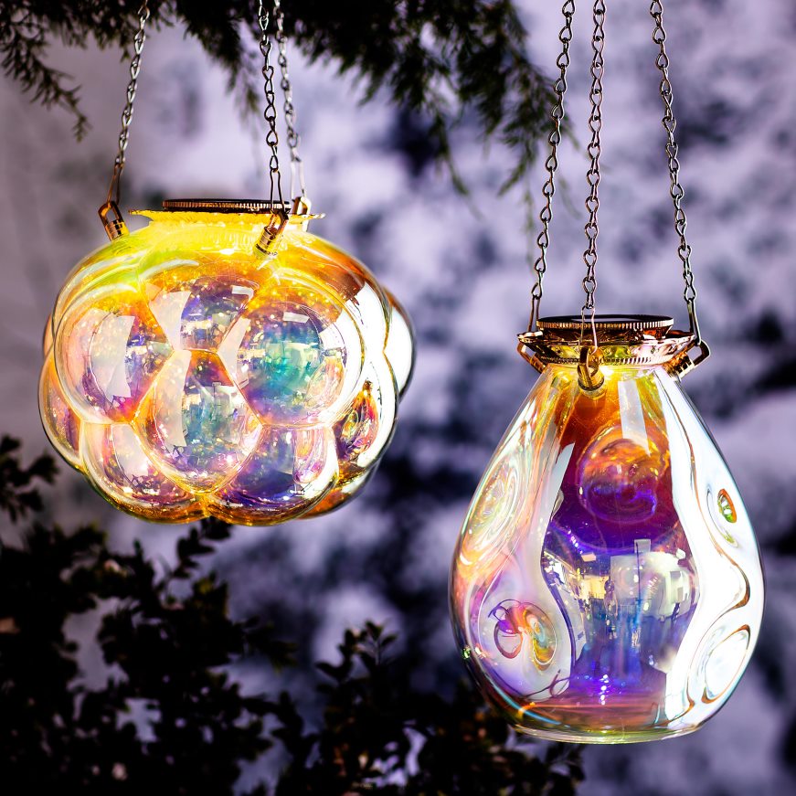 Lampe solaire en verre irisé à bulles suspendues avec 16 chaînes suspendues Plow & Hearth 8642F63153 saisonniers et cadeaux